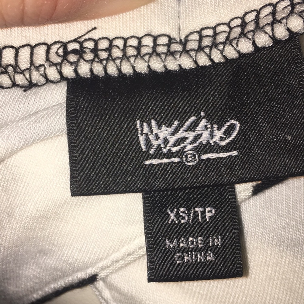 Mossimo - Picture 6 of 7